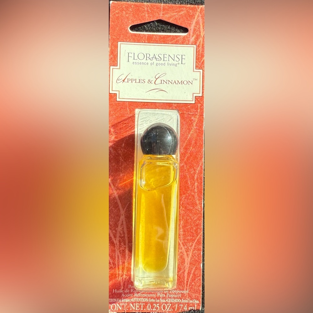 NEW Florasense Room Parfum Potpourri Refresher Oil Apples & Cinnamon 0.25‎ FL OZ